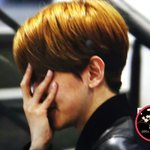 [EXO] 야냐존나<b>큰일</b>났어 변기막혔는데