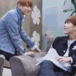 [EXO] 시우민 <b>백현</b>한테 또 이런다