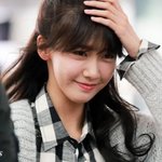 반<b>묶음</b> 머리 한 윤아 비..주얼...