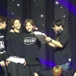 [시우민] 시우민 :우리 쌍둥이 같죠?(<b>feat</b> 김형제 >.<)