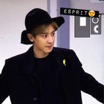 [EXO] 나랑 언니랑 각자 <b>다른방</b>에서 티비틀어놓고