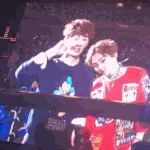[EXO] ㅅㅂ슈첸<b>투</b><b>샷</b> 과질떠라 제발
