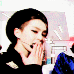 [EXO] 나 미술 과제해야되는데 <b>도와</b>주라