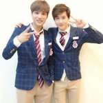 [exo] 와 준면이 다리 진짜 개쩐다
