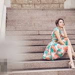20대로 보이는 김희애 화보 클라스