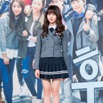 교복이 잘 어울려서 진짜 훈녀 같은 김소현