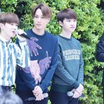 [EXO] 가로수길앤데 경수못찾겠다시발
