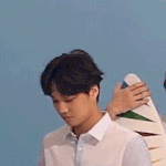 [카이] 종인아 <b>누나</b>랑 공놀이할래?