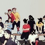 [EXO] 나는 으르렁 야구복에 빠졌는데?