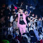 [EXO] 자 얼른 코디는 이바지와 핑크자켓을 입혀라
