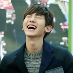[EXO] 손 18cm) 나보다 작다 추 vs <b>크다</b> 반