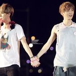 [EXO] <b>we</b> walk fast and we're waiting...