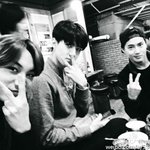 [EXO] 후니웨이보 <b>종인</b>이 폰으로 찍은거네ㅋ
