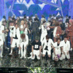 [EXO] <b>응원</b>은 됐고 뭉쳐서 사진만들어오라고