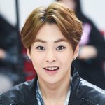 [EXO] 시우민 커피랑 <b>도너츠</b> 먹는거 좀봐