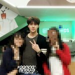 [EXO] 야 이거 세훈이 <b>왼쪽</b> 여자한테