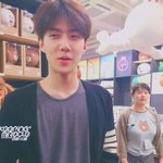 [EXO] 시발 오세훈은 엄한곳 가서 <b>팬섭</b>종나해주네 