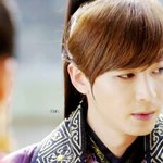 임시완 vs <b>진이한</b>