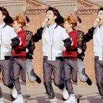 [EXO] ㅅㅂ나 교복안입었는데 똥싸는<b>중임</b>;;;