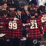 [EXO] <b>이사진</b>보면 괜히 울컥함