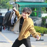 [모든팬덤] 한 남자아이돌의 출근길 모습