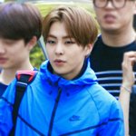 [EXO] 나 부산가는데 옷