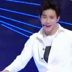 [EXO] 수호 흑발인데 <b>색맹</b>이냐