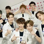 [EXO] <b>장사</b>장 엄마랑 짐싸러 옴ㅋㅋ