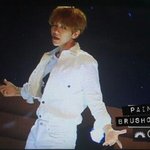 [EXO] 뱍현 <b>이사진</b> 얼굴 왜이럼?
