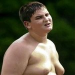 실제로 <b>뱃살</b> 많으면 가슴도 큼ㅋㅋㅋ