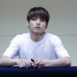 기본템만 입고도 핫한 방탄 <b>정국</b>