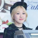 女아이돌의 <b>초커</b> 목걸이 패션
