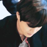 [카이] 종인아 카이야 비가와서 <b>춥다</b>