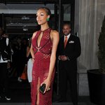 늙지도 않아 이 언니들...<b>조던</b> 던, 나오미 캠벨