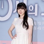 애교 작렬하는 여자친구의 <b>예린</b>