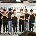 [EXO] <b>플래시</b>를 팡팡 터트리니까 저따구로나오지