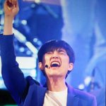 [EXO] <b>이사진</b> 존나 극성학생같다ㅋㅋㅋㅋㅋㅋㅋ