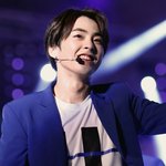 [EXO] 어제 민석이 <b>써클</b>뺐는데 이뻐