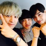 [EXO] 드콘 응원봉 신분증검사할때!!!!!