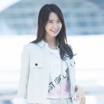 공항에서 <b>상큼</b>함 작렬하는 윤아