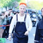 <b>멜빵</b> 입은 귀여운 男아이돌들