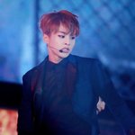 [시우민] 오늘 시우민 파란색의상에 <b>상투</b>머리 >.<