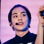 [EXO] 시우민 <b>홈</b> 꽃그늘 여기 <b>카메라</b> 뭐쓰냐 