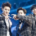 [EXO] 사진정리하다가한번더빡침