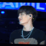 [EXO] 영상보는데 김종인이자꾸 이춤추면서 입모양