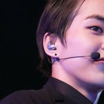 [EXO] 민석이 피어싱한거 존좋 