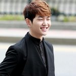 사르르 녹는 男아이돌 <b>눈웃음</b>