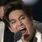 [EXO] 여러분 <b>힘내요</b> 여러분 웃어요