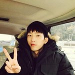 [모든팬덤] 손 진짜 큰 남자아이돌 누구있음?