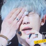[EXO] 찬열이 <b>반지</b> 이제 두개겹쳐끼네
